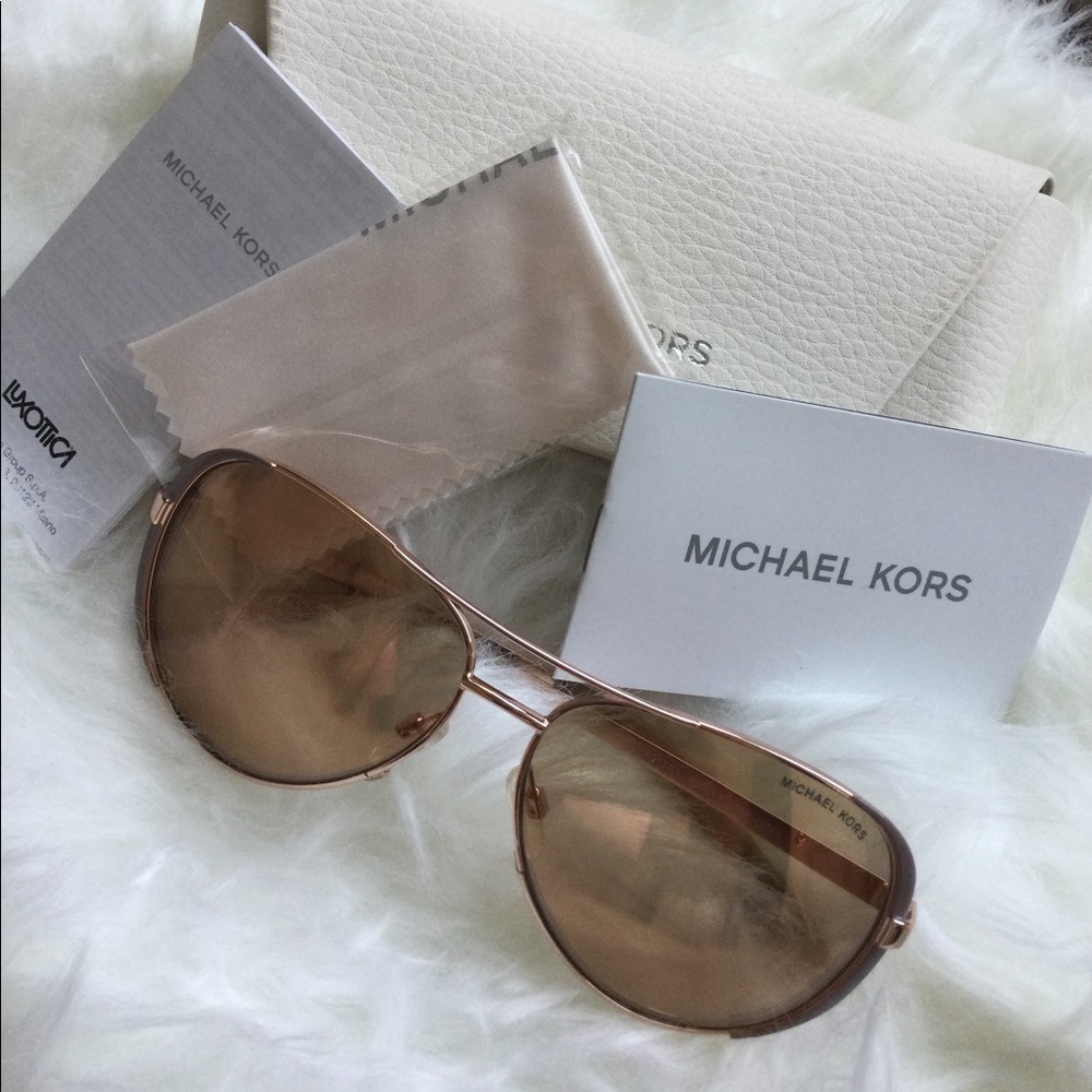 MK Chelsie Aviators w/ white case. Worn once, like new.